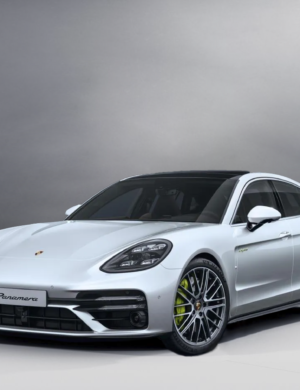 Reserva con Rentcars Luxury el Porsche Panamera, la opción más deportiva dentro del segmento de las berlinas ejecutivas premium con un motor de 440CV.